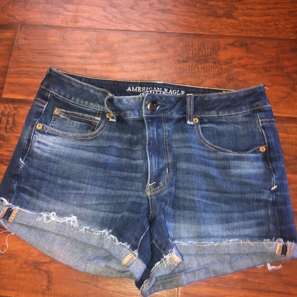 American eagle shorts!!